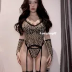 Ảnh gái xinh mặc quần short ngắn cũn cỡn